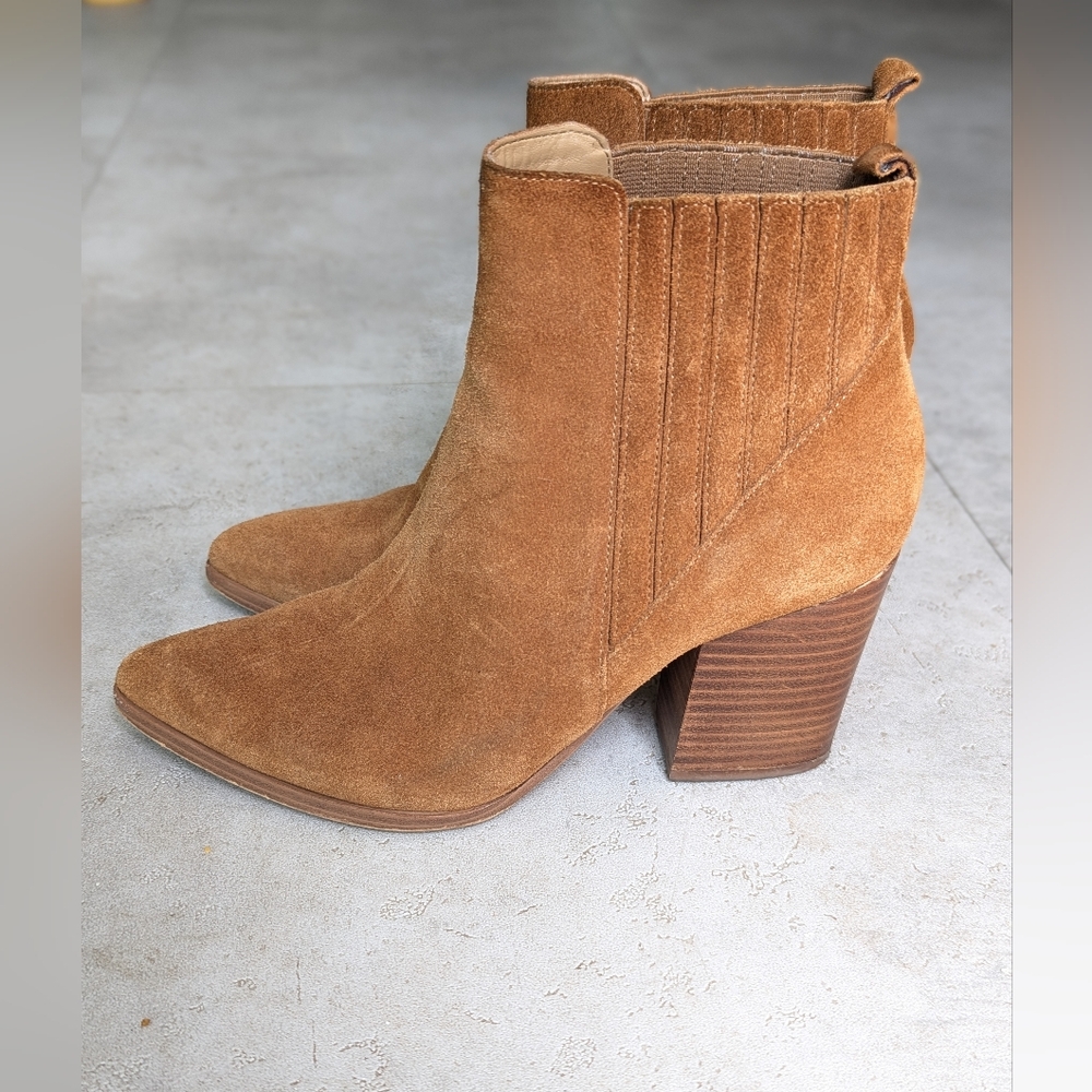 Marc Fisher Tan Suede Heeled Boots with Pointed Toe Western Cowgirl Boho